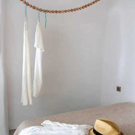 Cleo's Dream Oia (Santorini)