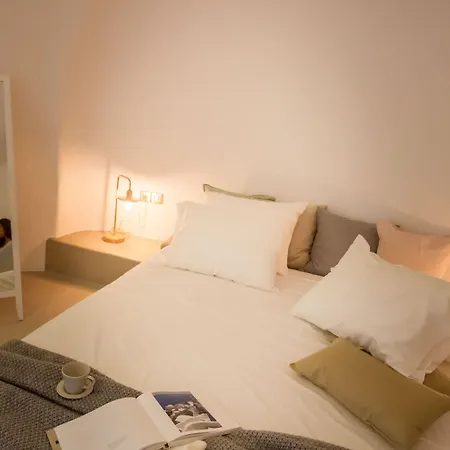 Cleo's Dream * Oia (Santorini)