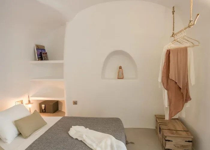 Cleo's Dream * Oia (Santorini)